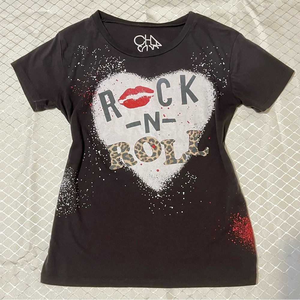 CHASER Women’s Graphic Rock N Roll Lipstick Mark Leopard Print T-Shirt Emo Y2K